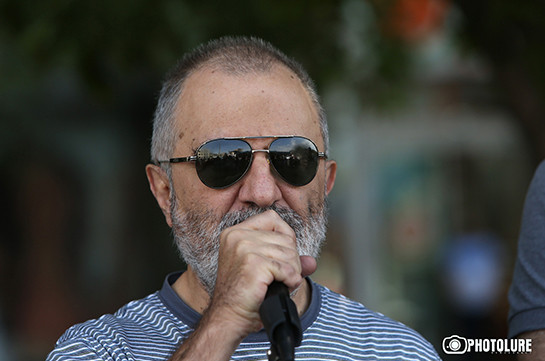 Член «Учредительного парламента» Алек Енигомшян арестован на два месяца