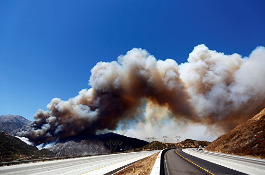 В Калифорнии эвакуированным из-за пожара разрешили вернуться домой