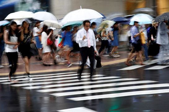 В  Японии из-за тайфуна эвакуируют более 10 тысяч человек