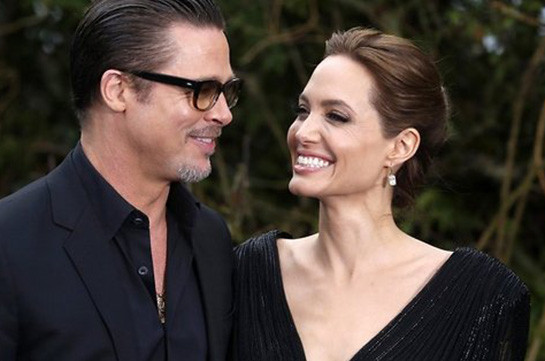 Джоли и Питт отмечают вторую годовщину свадьбы