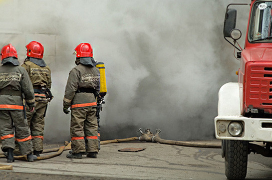 При пожаре на складе в Москве погибли 16 человек (Видео)