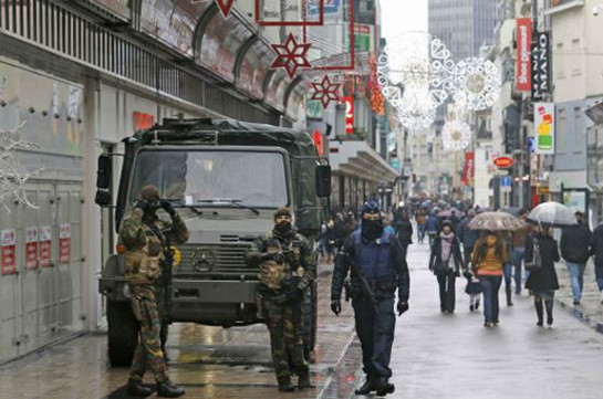 Салаху Абдесламу предъявят обвинение в причастности к терактам в Брюсселе