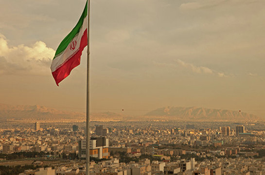 ЦБ Ирана разрешил банкам выдавать клиентам кредитные карточки