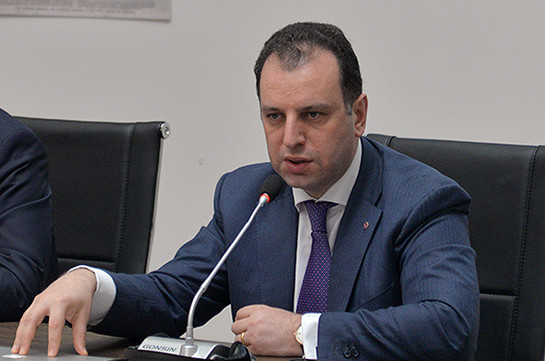 Микаел Мелкумян: Нормально отношусь к разговорам о назначении Вигена Саркисяна министром обороны