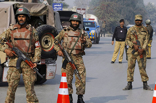 В Пакистане неизвестные похитили управляющего крупной газеты