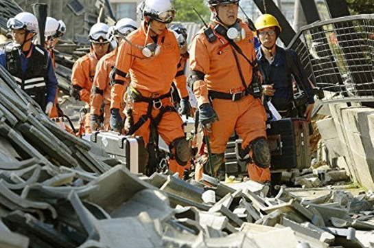 По меньшей мере шесть человек пострадали от землетрясения на западе Японии