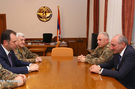 Главы Минобороны и ГШ ВС Армении отправились в Нагорный Карабах