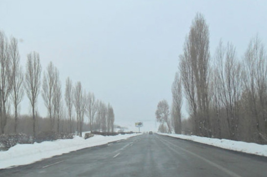 Հանրապետության մի շարք ավտոճանապարհներին ձյուն է տեղում. Ախուրյանում խիտ մառախուղ է