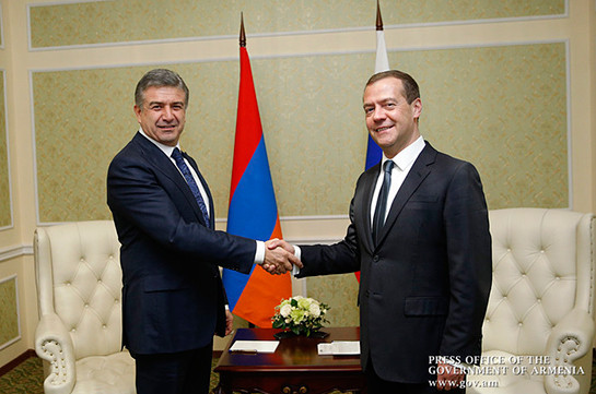 Премьеры Армении и России провели переговоры в Москве