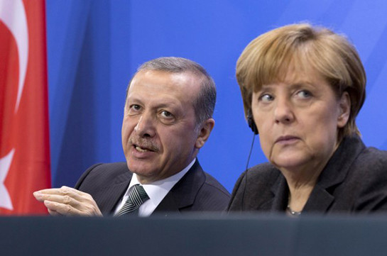Меркель выступила против начала переговоров о вступлении Турции в ЕС