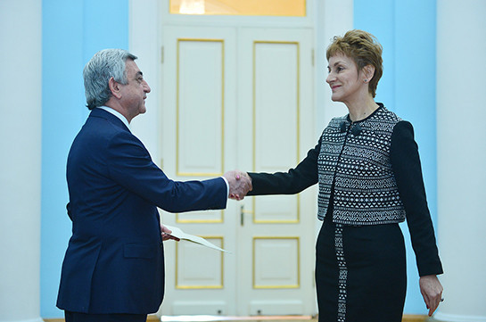 Новый посол Болгарии вручила верительные грамоты президенту Армении