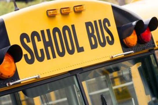 В Техасе школьный автобус столкнулся с фурой, есть пострадавшие