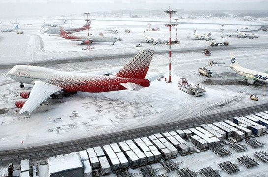В московских аэропортах отменили более 70 рейсов