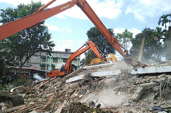 На Суматре из-за землетрясения разрушено и повреждено почти 12 тысяч зданий