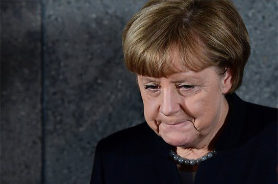 Меркель призвала ускорить высылку беженцев после атаки в Берлине