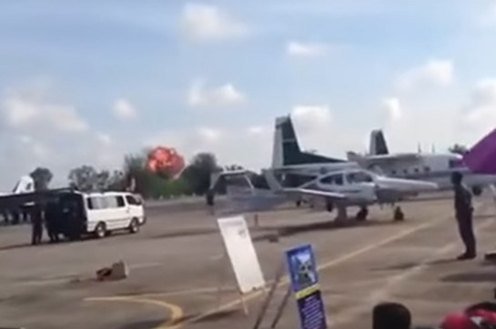 Թաիլանդում ավիաշոուի ժամանակ ռազմական ինքնաթիռ է կործանվել (Տեսանյութ)