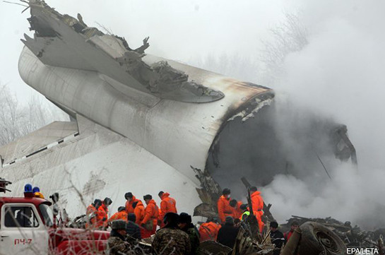 Власти Киргизии исключили версию теракта на борту разбившегося «Боинга»