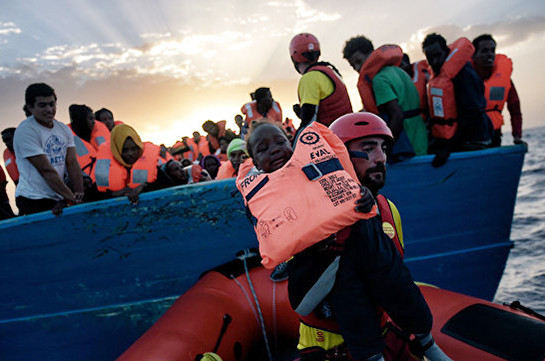 В Сицилийском проливе спасли свыше трех тысяч мигрантов