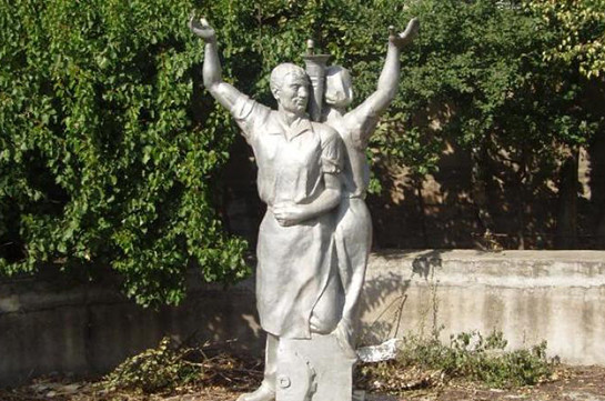 «Բանվոր և կոլտնտեսական» հուշարձանը կտեղափոխվի Գ. Քոչարի փողոցին հարող այգու տարածք