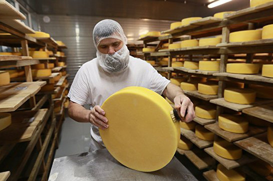 Россия запретила ввоз белорусского сыра