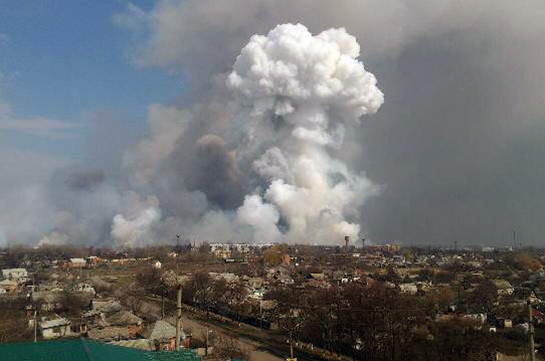 Взрывы на складах в Балаклее еще продолжаются