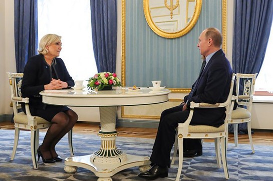 В Кремле Путин встретился с Марин Ле Пен