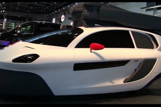 Летающие автомобили за сотни тысяч евро показали в Монако (Видео)