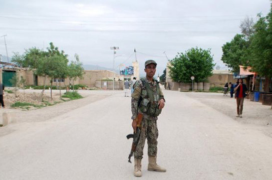 Талибы напали на афганскую военную базу и убили 70 человек