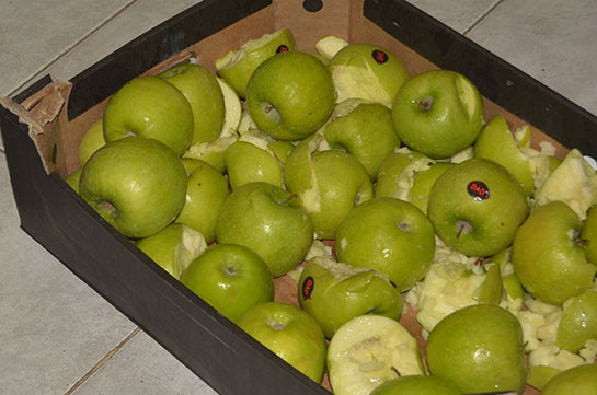 Ադրբեջանական խնձորները սահմանային վերահսկողություն չեն անցել, և ՍԱՊԾ-ն չի երաշխավորում դրանց անվտանգությունը (Լուսանկարներ)