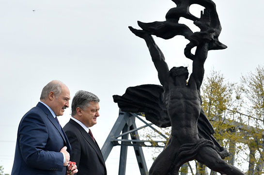 Лукашенко заверил Порошенко в невозможности втянуть Белоруссию в войну против Украины