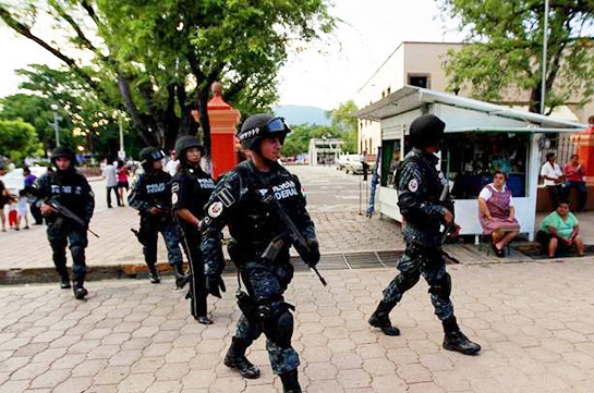 Մեքսիկայում երեք անհայտ անձինք կողոպտել են 29 ոստիկանի