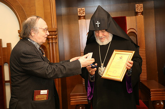 Католикосу всех армян Гарегину II вручена «Золотая Вифлеемская звезда»