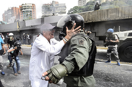 СМИ сообщили о 60 погибших в ходе протестов в Венесуэле