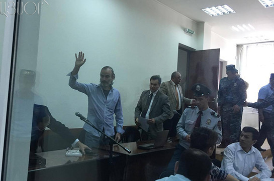 Жирайра Сефиляна и других встретили в суде возгласами и аплодисментами