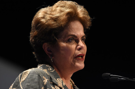 Дилма Руссефф потребовала вернуть ей пост президента Бразилии