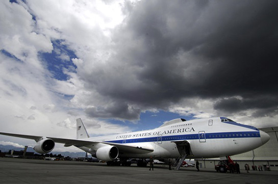 В США торнадо повредил самолеты «судного дня»