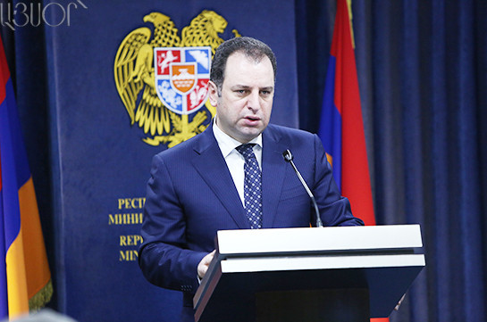 Глава Минобороны Армении: Поставки любого оружия Азербайджану расцениваю негативно