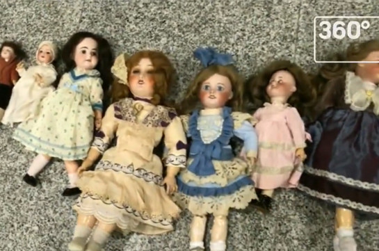 Домодедовские таможенники задержали украинку с 25 антикварными куклами