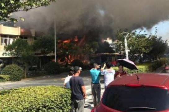 При взрыве в ресторане в Китае погибли два человека, 55 пострадали