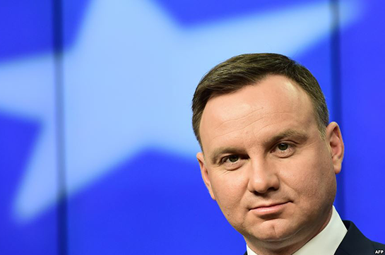 Президент Польши подписал один из трех законопроектов о реформе судебной системы