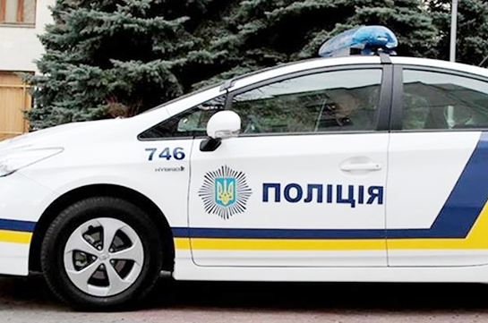 Под Одессой в автомобиль полицейских бросили гранату