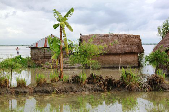 В Бангладеш жертвами наводнения стали почти 60 человек