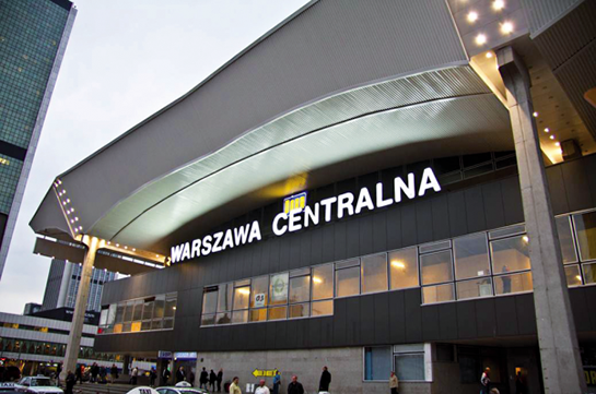 Центральный вокзал Варшавы возобновил работу после эвакуации