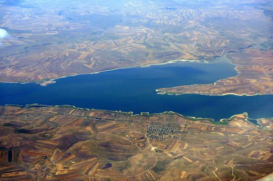 Թուրքիայում կառուցվել է Կարսի ջրամբարը, որի պատճառով Ախուրյան գետում ջրի քանակը կրճատվել է