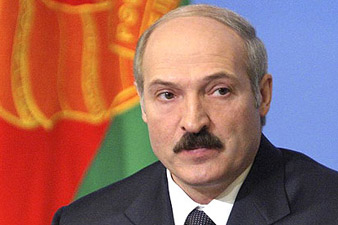 Lukashenko gave a naked interview on beach