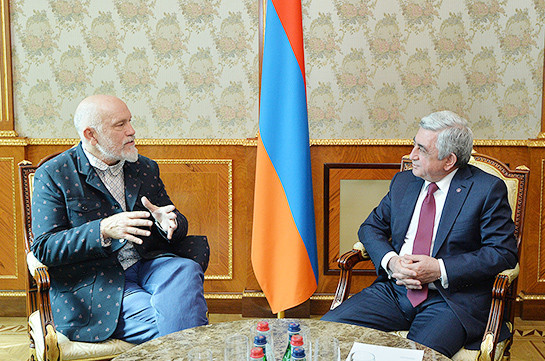 Президент Армении принял известного голливудского актера Джона Малковича