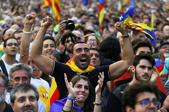 Испания потребовала от Каталонии прояснить, объявила ли она независимость