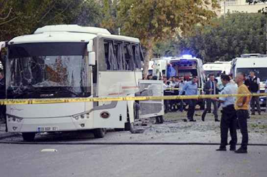 Не менее 18 человек пострадали при взрыве в турецком Мерсине