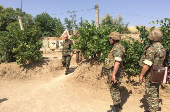 Тигран Абраамян: В ближайшее время армия Карабаха будет оснащена современной военной техникой