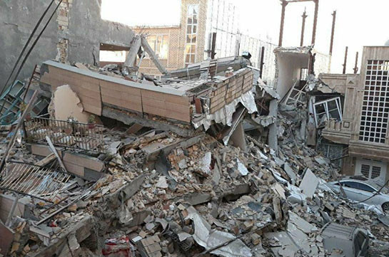 Иран объявил 14 ноября днем национального траура по жертвам землетрясения